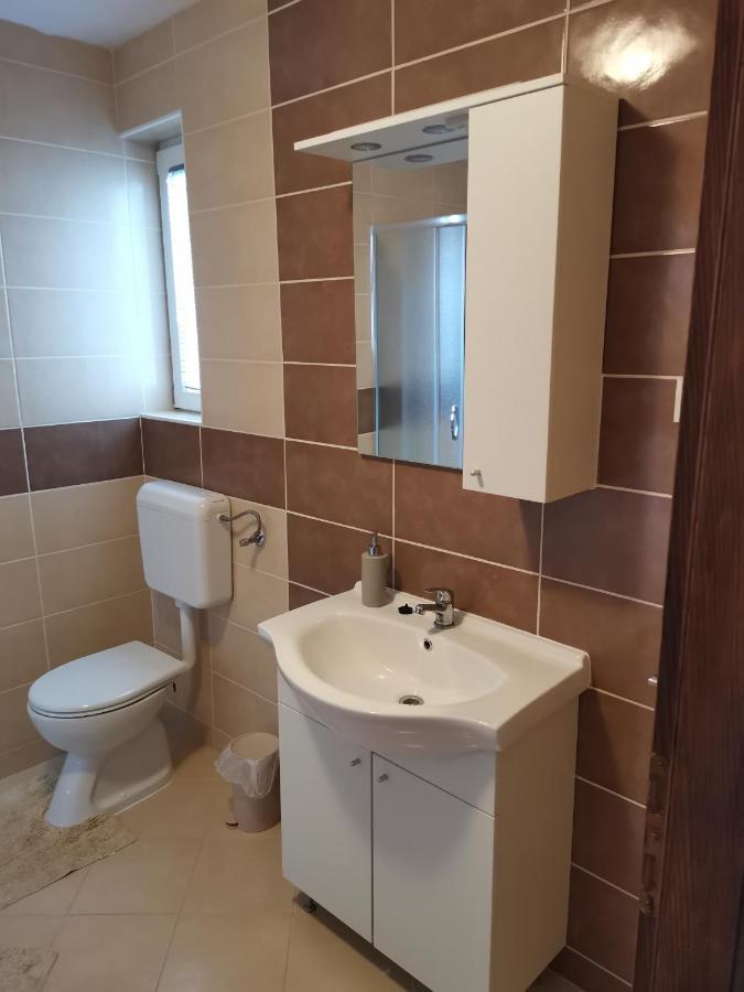 Apartman Jadranka Vir Esterno foto